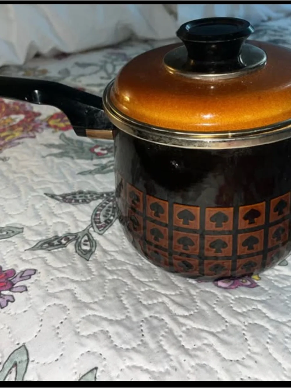 Vintage MCM Spade Enamel Cooking Pot - Brown Black Cottagecore Kiitchenware
